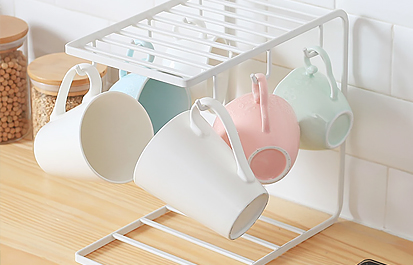 Hur man väljer ett metallställ för köksmuggar